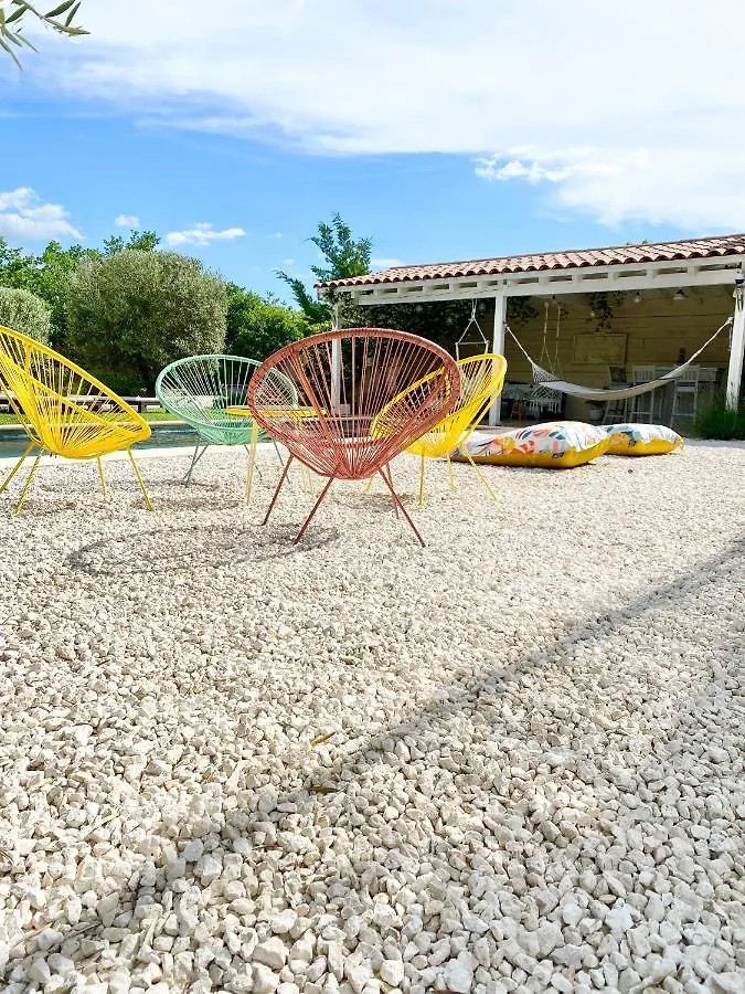 Гостевой дом Villa Luberon Сен-Сатюрнен-д'Апт