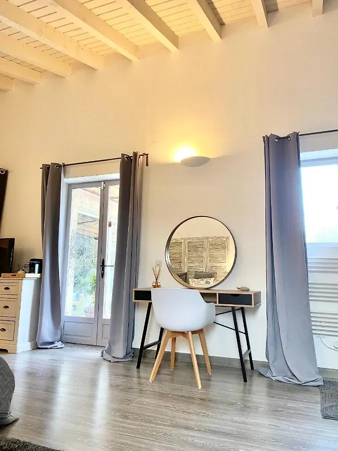 Villa Luberon Saint-Saturnin-les-Apt 0*,  France